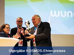 Übergabe eines KOSMOS Ehrenpreises für besondere Dienste in der Wundbehandlung 1